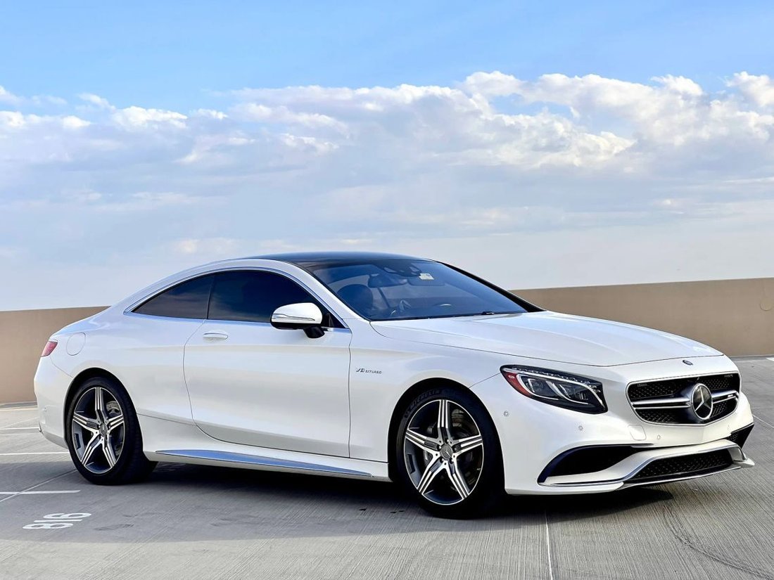 Coupe in Scottsdale, AZ, United States 3 - 17558722