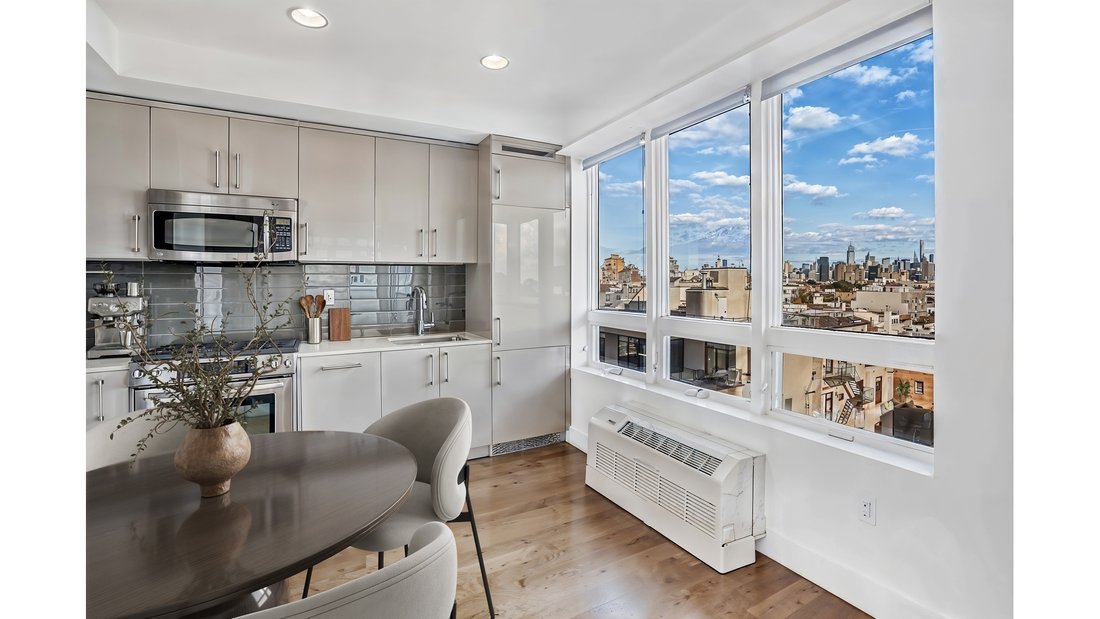 Condo in New York, New York, United States 2 - 17558009