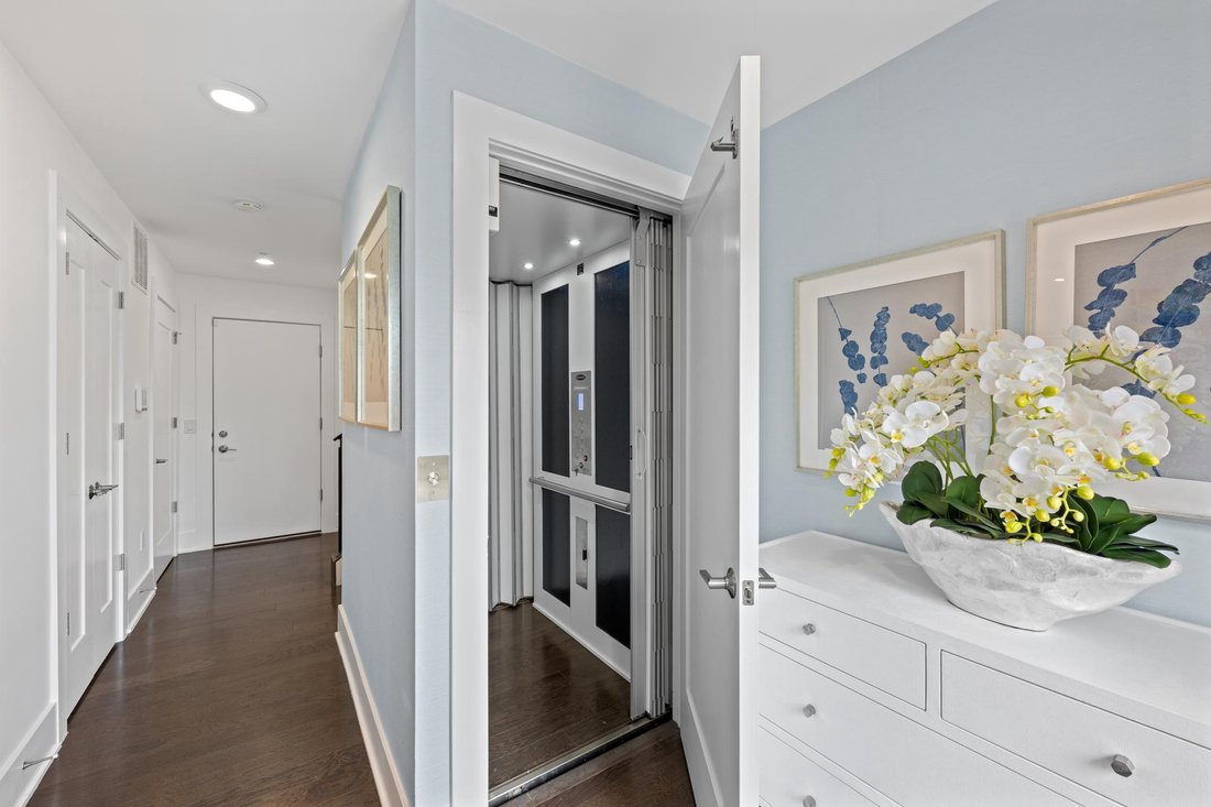 Bethesda, Maryland, United States 5 - 17556684