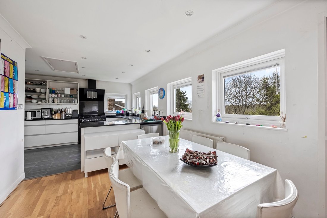 House in Withdean, England 5 - 17558015