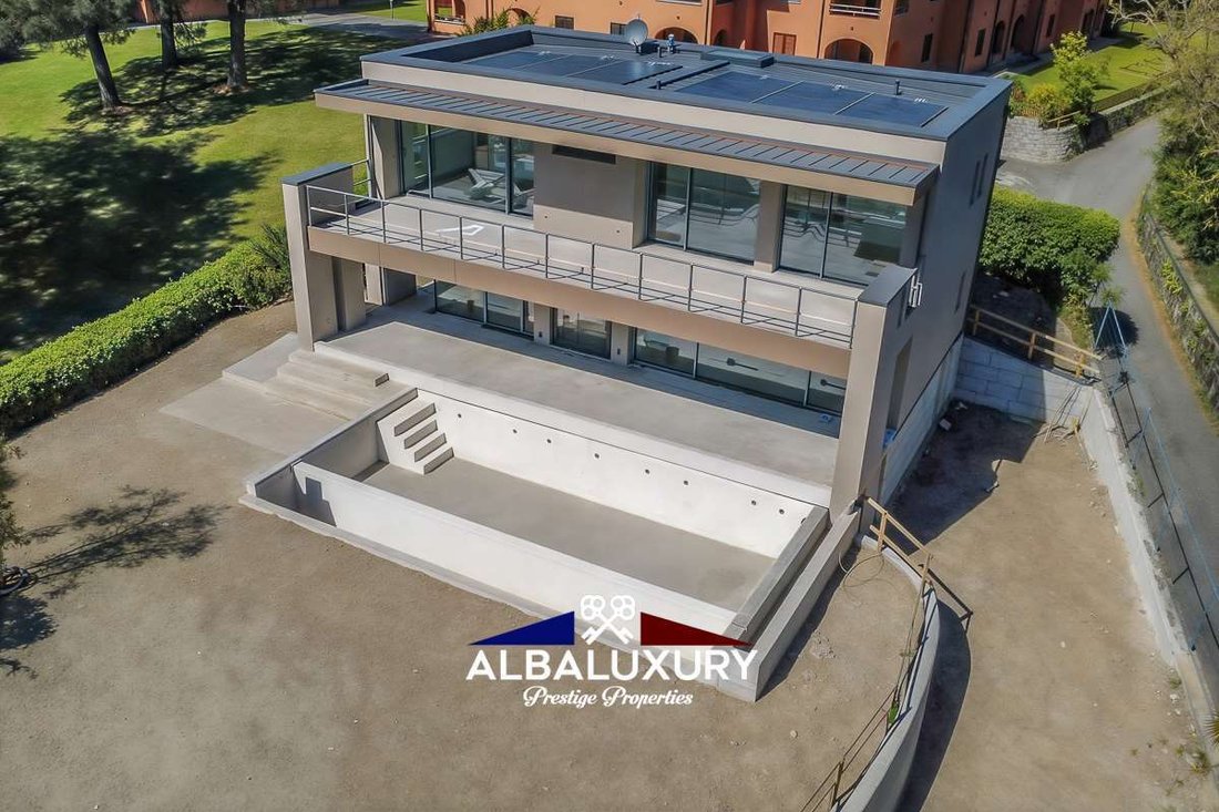 Villa in Menaggio, Lombardy, Italy 4 - 15560187