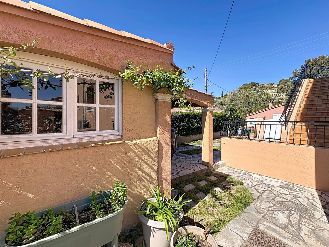 Apartment in Le Dramont-Agay-Anthéor-Le Trayas, Saint-Raphaël, France 5 - 17567272