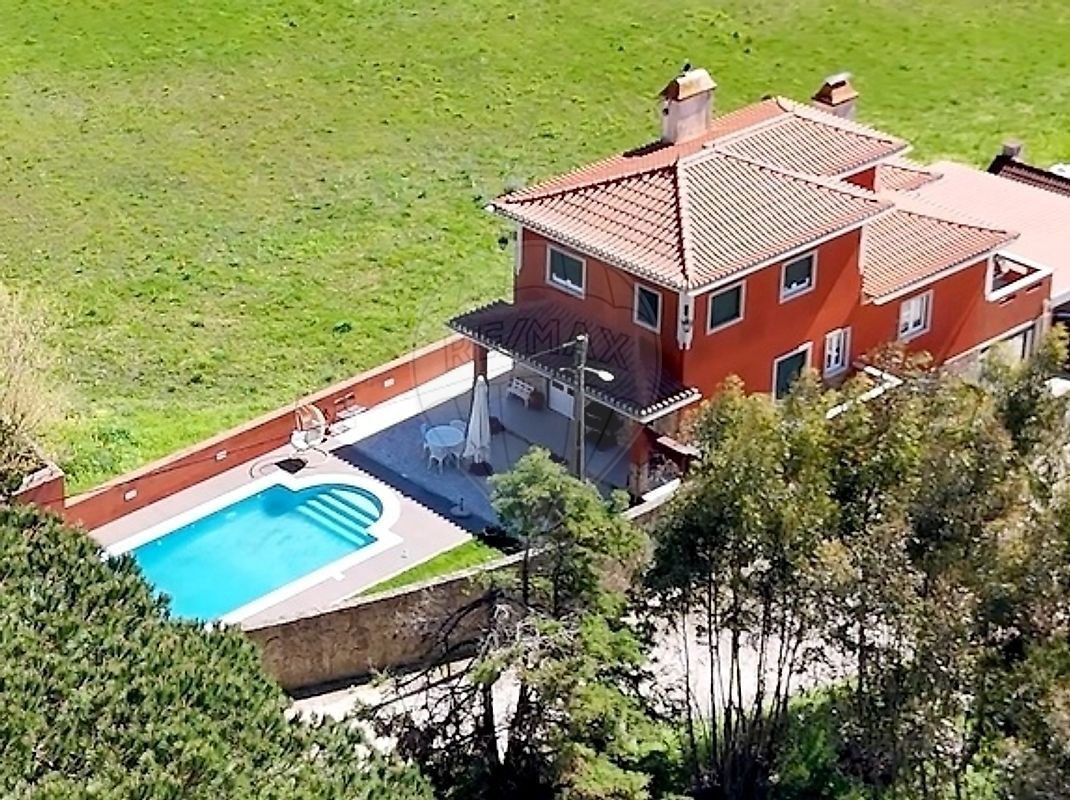 House in Santo Quintino, Lisbon, Portugal 2 - 17558096