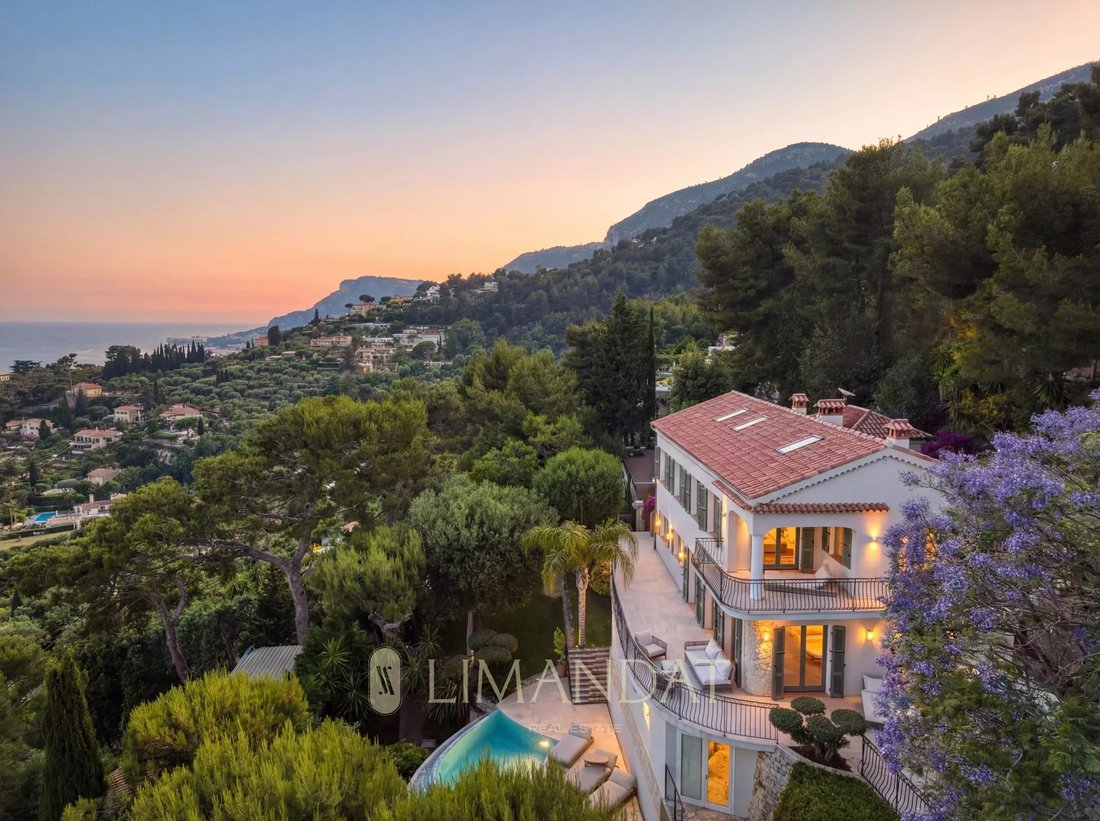 Villa in Village-Cros de Caste-Coupiere-Mont Gros, Roquebrune-Cap-Martin, France 1 - 17557669