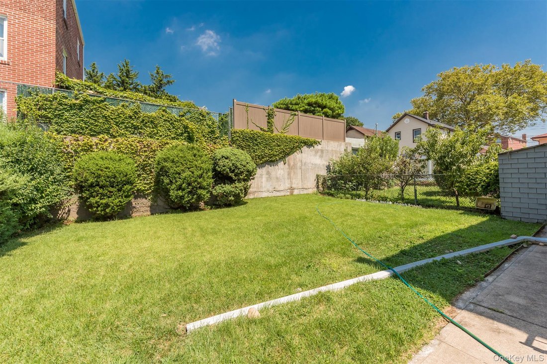 House in New York, New York, United States 2 - 17569492