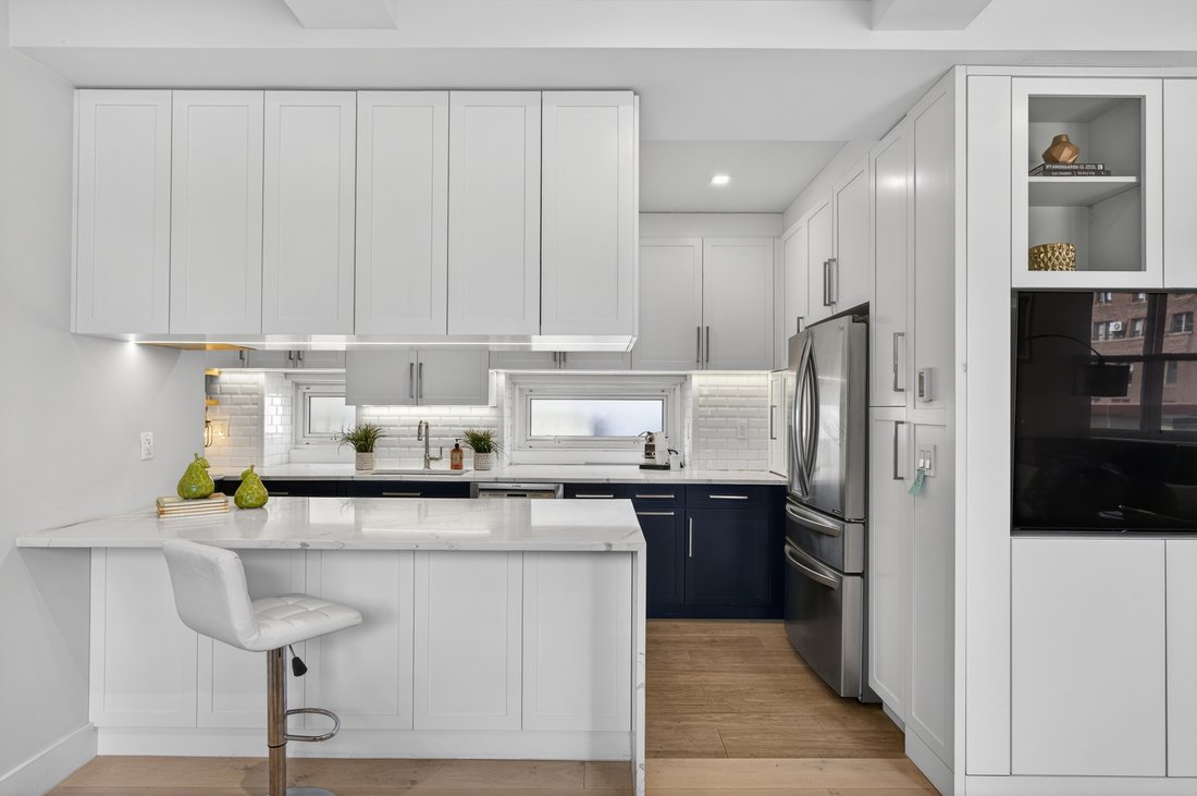 Co Op in New York, New York, United States 5 - 17564270