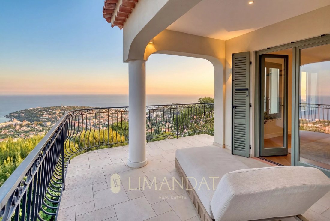 Villa in Village-Cros de Caste-Coupiere-Mont Gros, Roquebrune-Cap-Martin, France 3 - 17557669