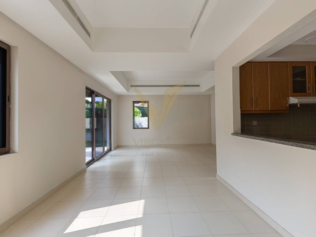Townhouse in Reem, Dubai, United Arab Emirates 2 - 17571140