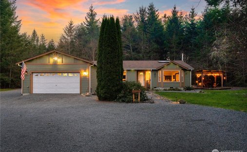 House in Graham, Washington, United States 1