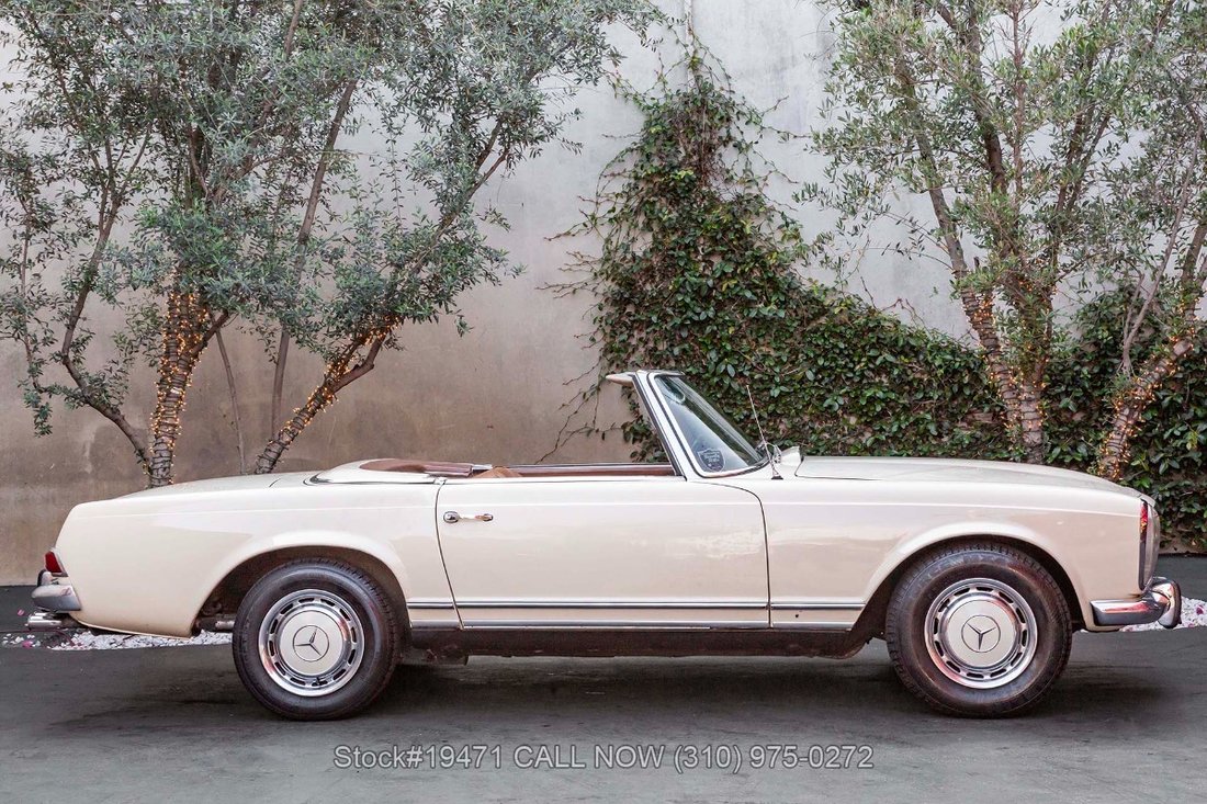 Mercedes-Benz 230SL in Los Angeles, CA 4 - 17568823