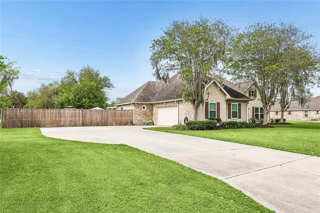 House in Belle Chasse, Louisiana, United States 2 - 17559702