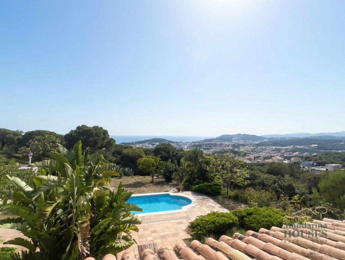 House in Lloret de Mar, Catalonia, Spain 2 - 12784855