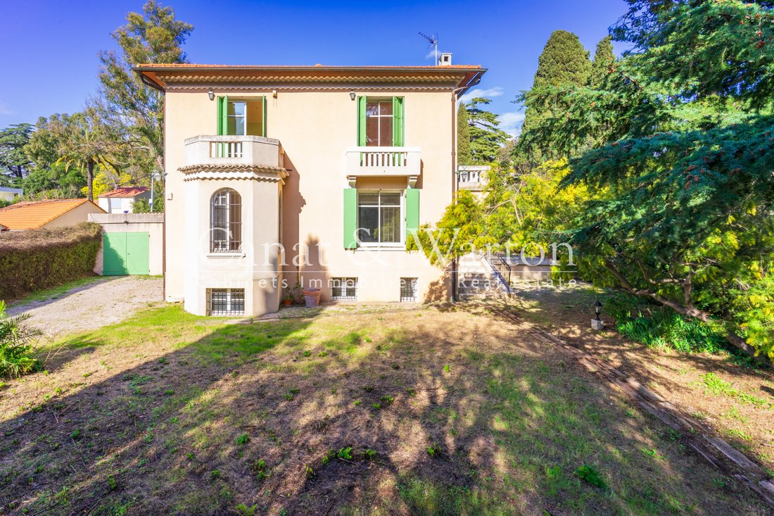 Villa in Aguillon, Toulon, France 2 - 17560675