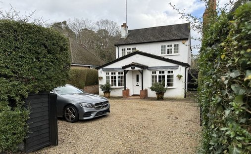 House in Sunningdale, England 1