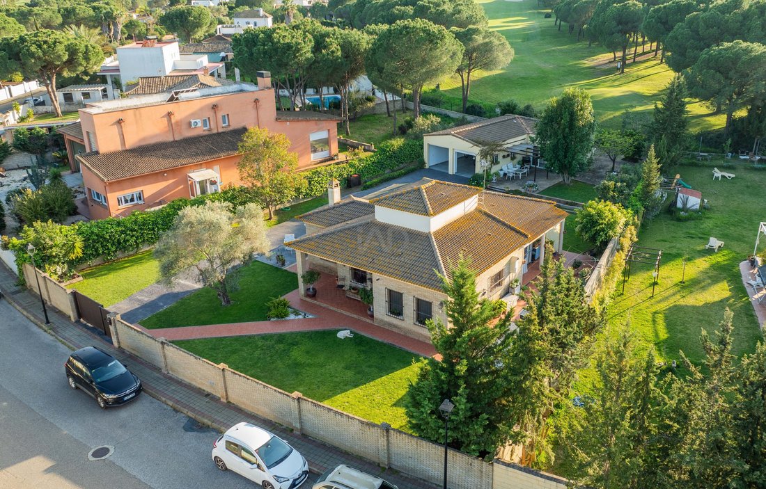 Townhouse in Aljaraque, Andalusia, Spain 1 - 17559092