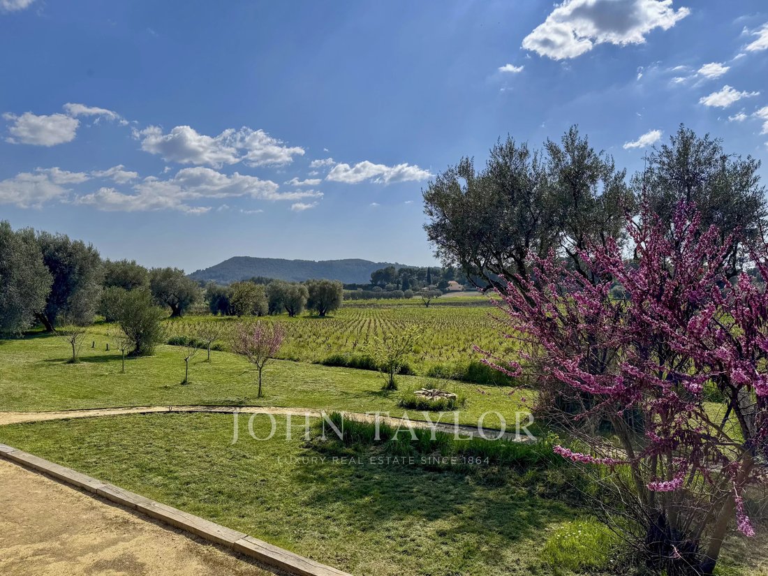 Country House in Le Rouve-Gailleux-Le Val d'Arenc, Le Beausset, France 2 - 17237386