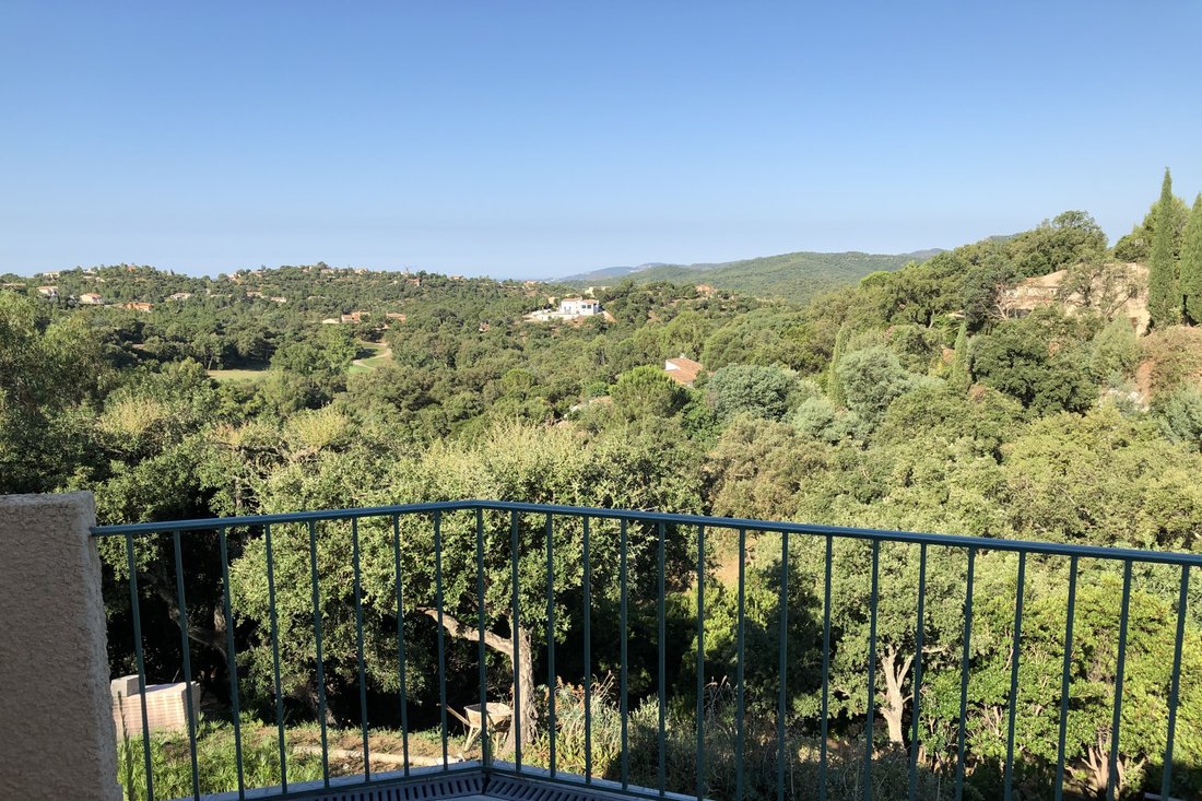 Villa in La Londe-les-Maures, Provence-Alpes-Côte d'Azur, France 4 - 17557934