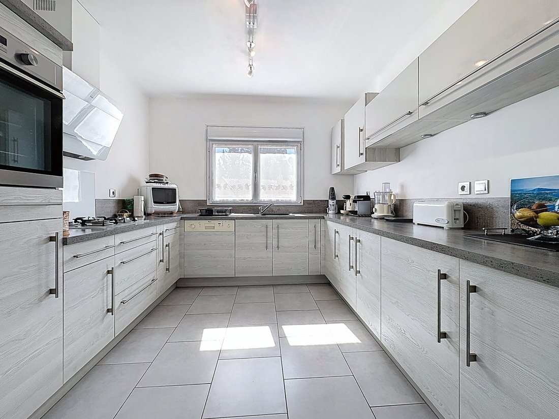 Apartment in Le Dramont-Agay-Anthéor-Le Trayas, Saint-Raphaël, France 3 - 17567272