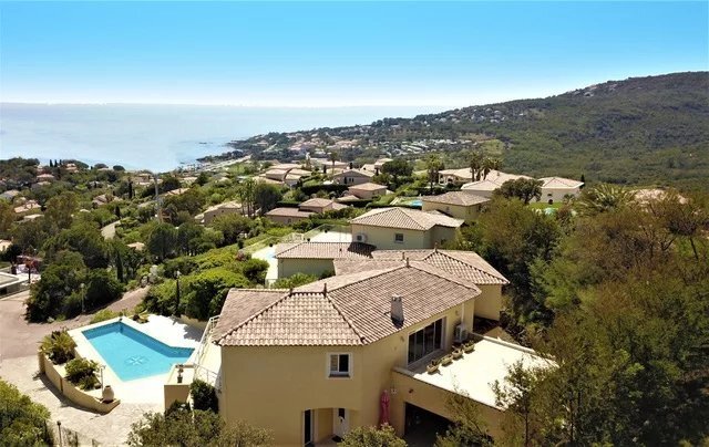 House in Les Issambres, Roquebrune-sur-Argens, France 3 - 17559233