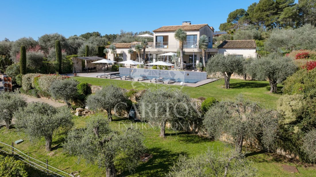 Villa in Les Indes les-Groulles, Mouans-Sartoux, France 1 - 17389955