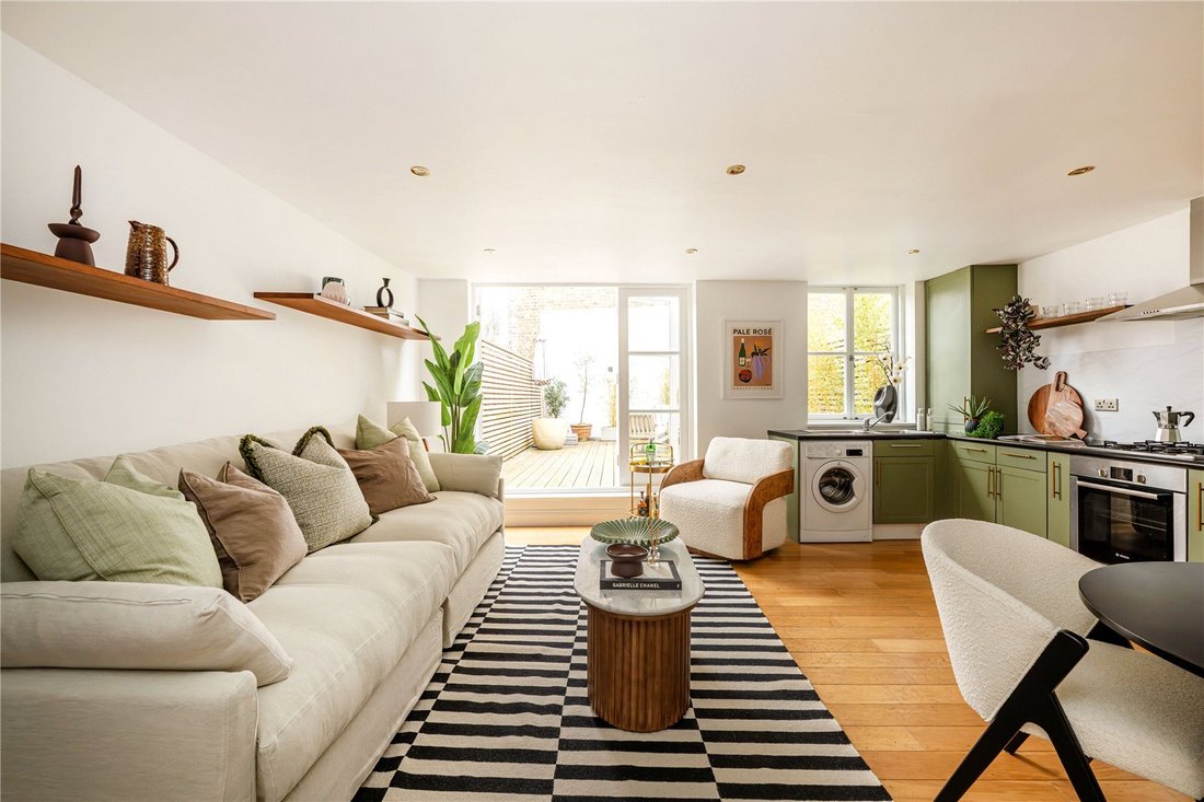 Apartment in Holland Park, Kensington And Chelsea, England 2 - 17558119
