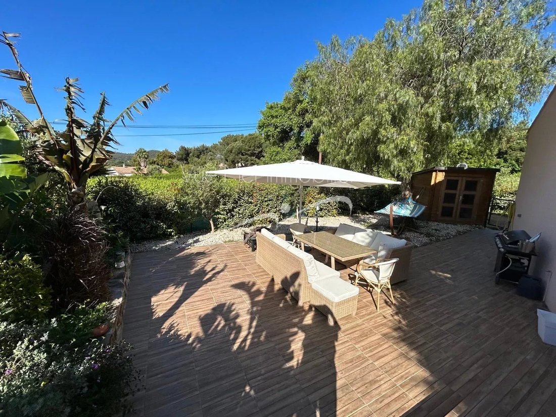 Villa in Nord Est, Bormes-les-Mimosas, France 3 - 17558058