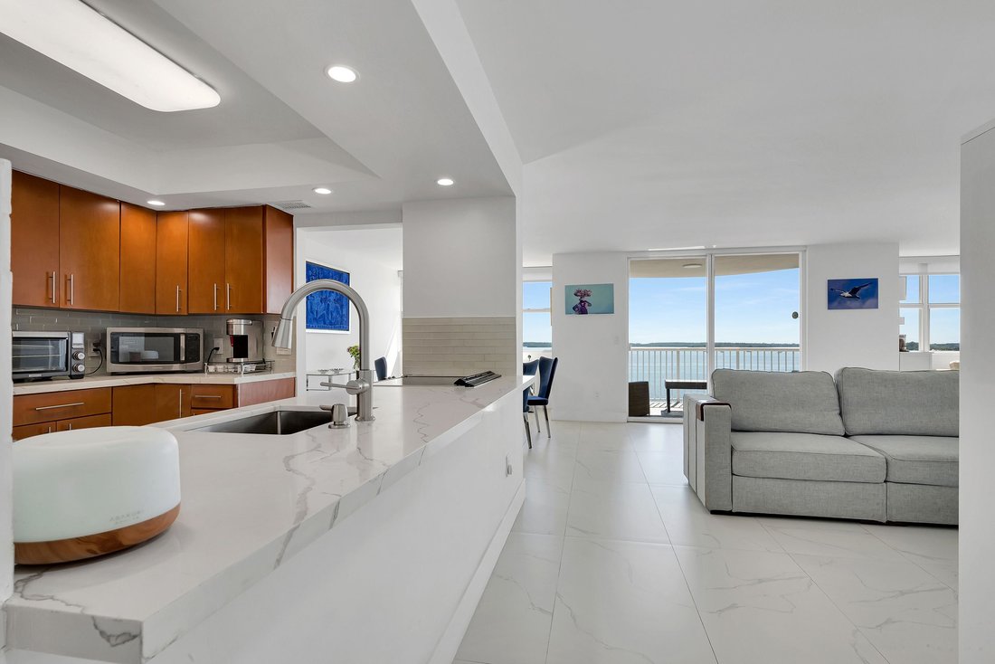 Condo in Miami, Florida, United States 4 - 17563605