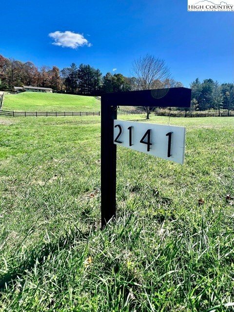 House in West Jefferson, North Carolina, United States 2 - 17556828
