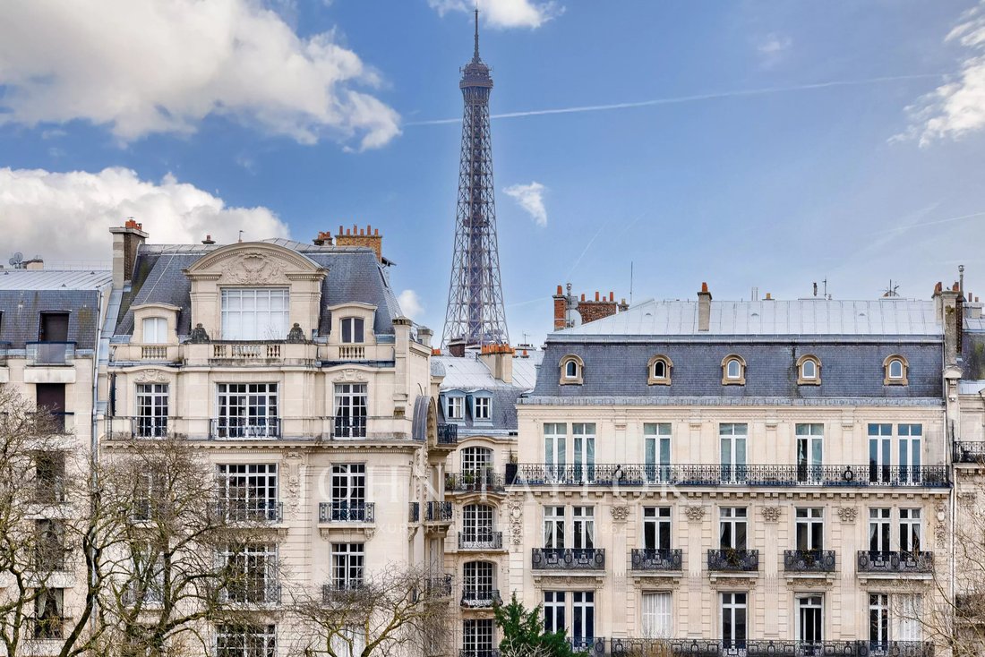Apartment in Chaillot, Paris 16e Arrondissement, Paris 1 - 17558383