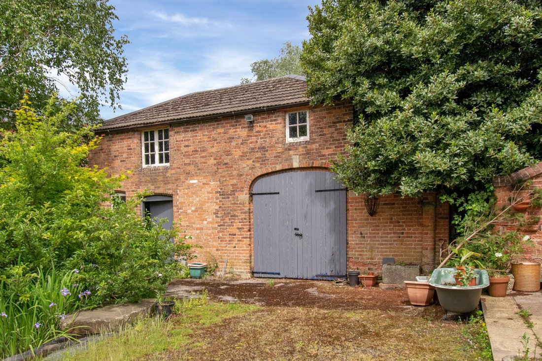 House in Burton Joyce, England 3 - 17562334