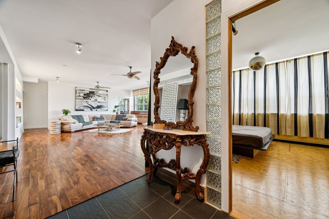 Apartment in Montréal, Quebec, Canada 4 - 17557000