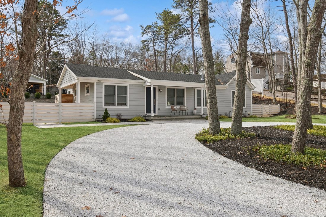 Hampton Bays, New York, United States 1 - 17568791