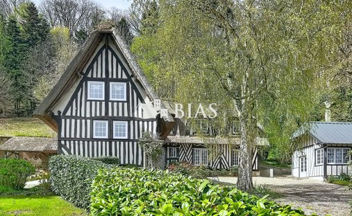 House in Tourville-sur-Pont-Audemer, Normandy, France 1