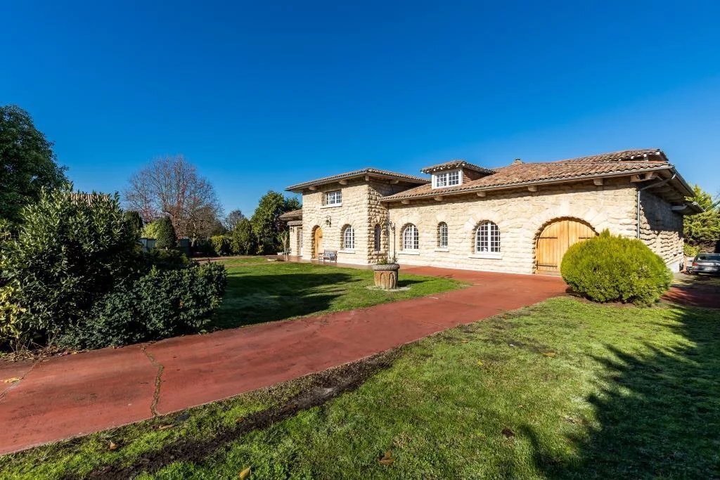 House in France 2 - 17558179