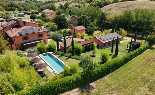 Estate in Terranuova Bracciolini, Tuscany, Italy 1