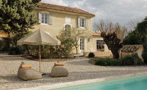 18th Century Château Facing The Luberon