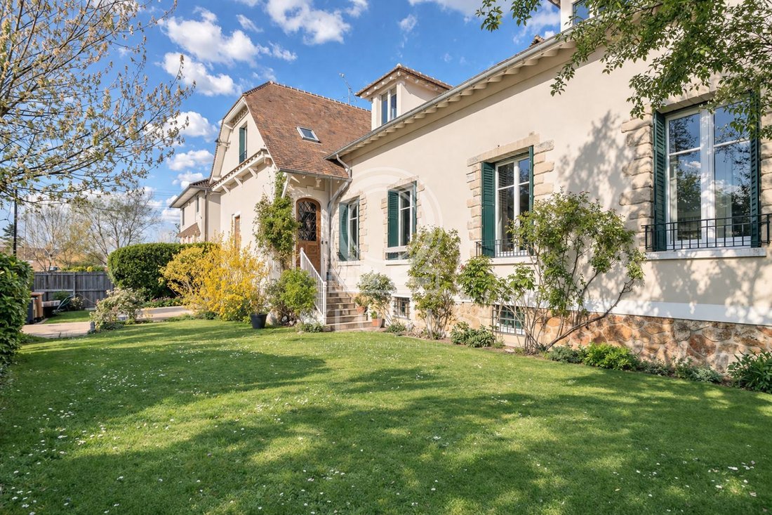 House in Les Arcades, Viroflay, France 2 - 17566844