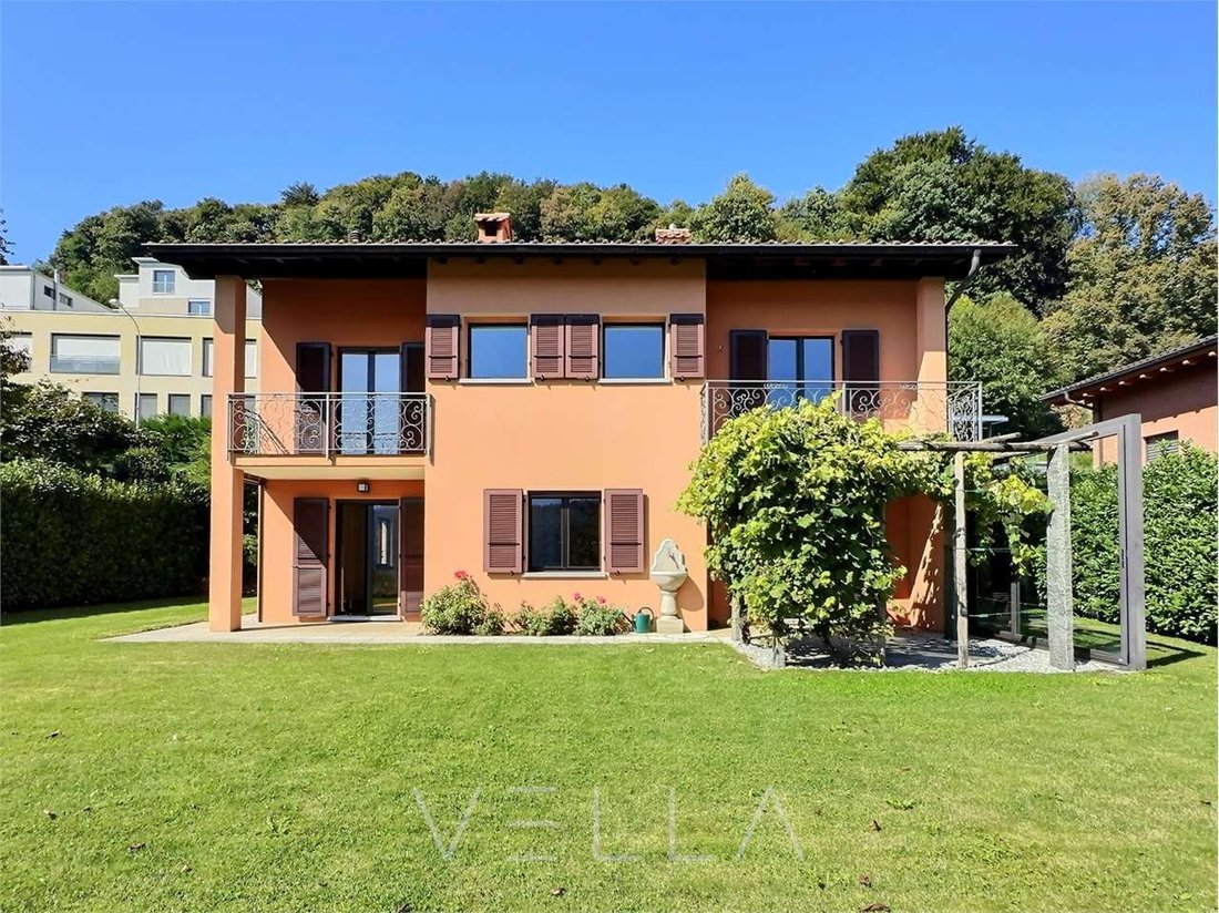 Villa in Collina d'Oro, Ticino, Switzerland 2 - 17559936