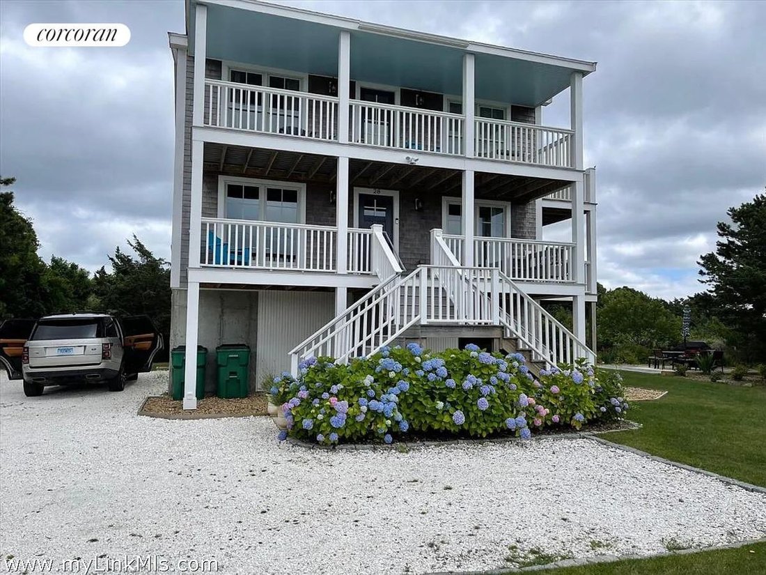 Oak Bluffs, Massachusetts, United States 3 - 17557636