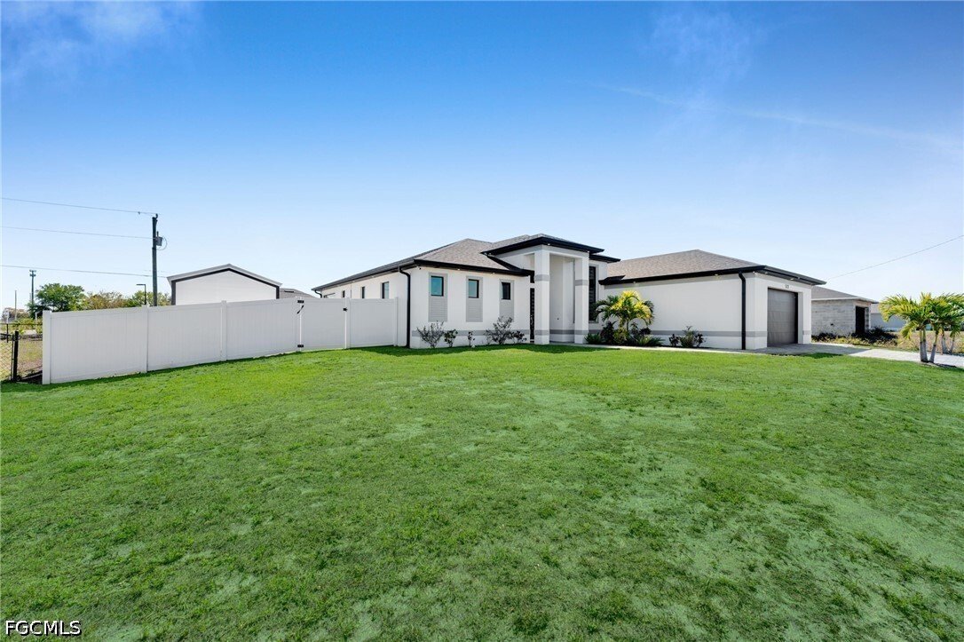 House in Cape Coral, Florida, United States 2 - 17568450
