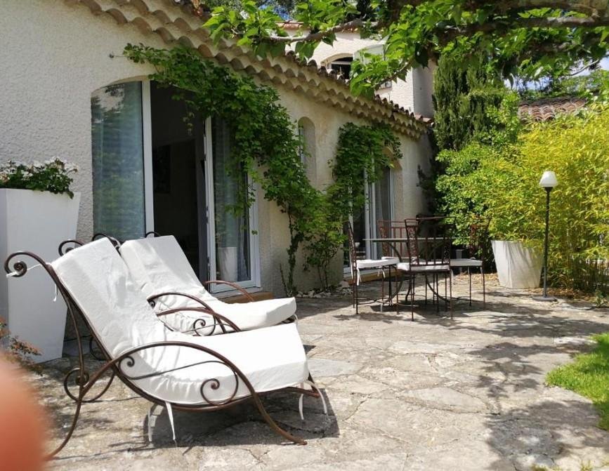 Estate in Uzès, Occitania, France 3 - 17557964
