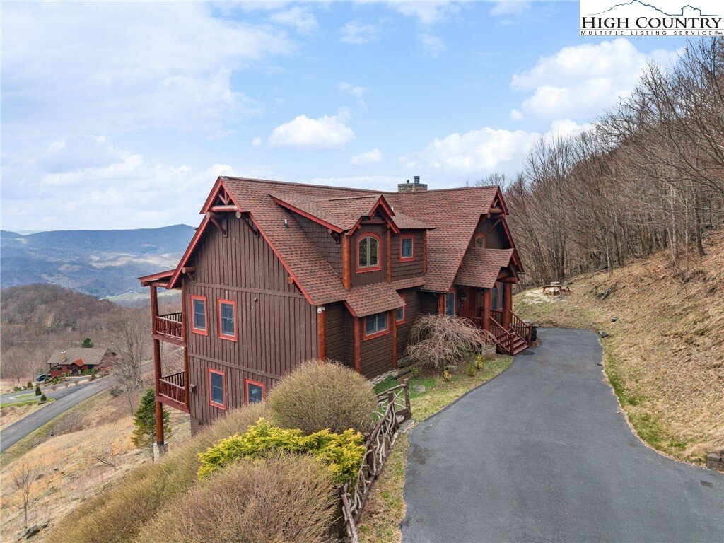 House in Zionville, North Carolina, United States 1 - 17557401