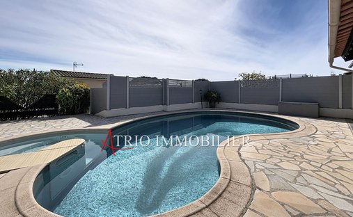 Villa in Val de Cagne-Colline Route de Vence, Cagnes-sur-Mer, France 1