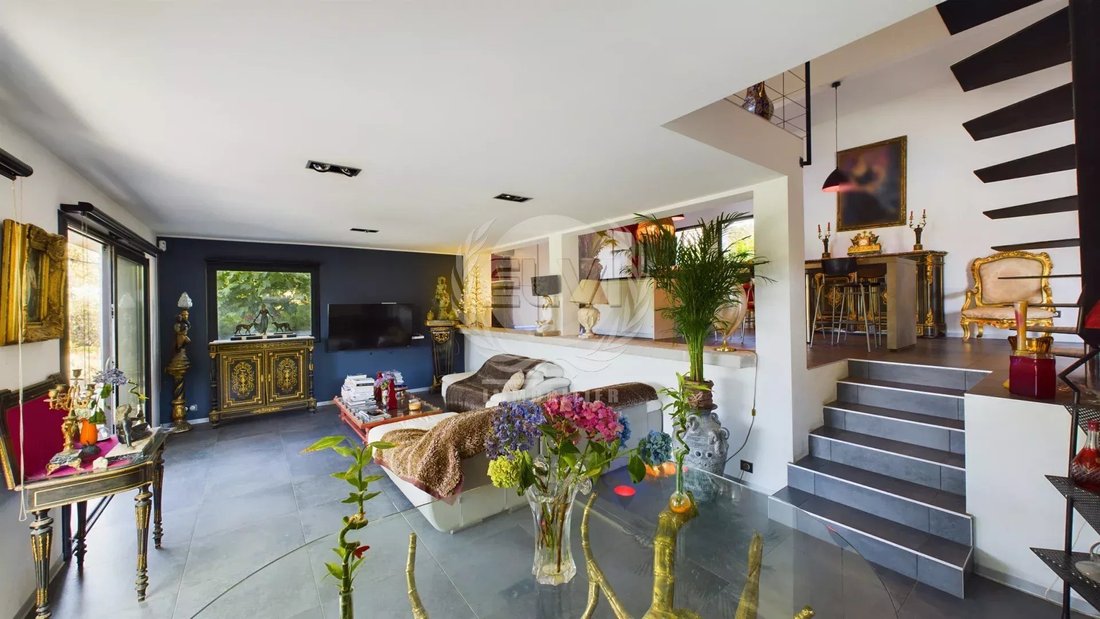 House in Le Plan-de-la-Tour, Provence-Alpes-Côte d'Azur, France 2 - 17561050