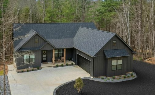 House in Lenoir, North Carolina, United States 1