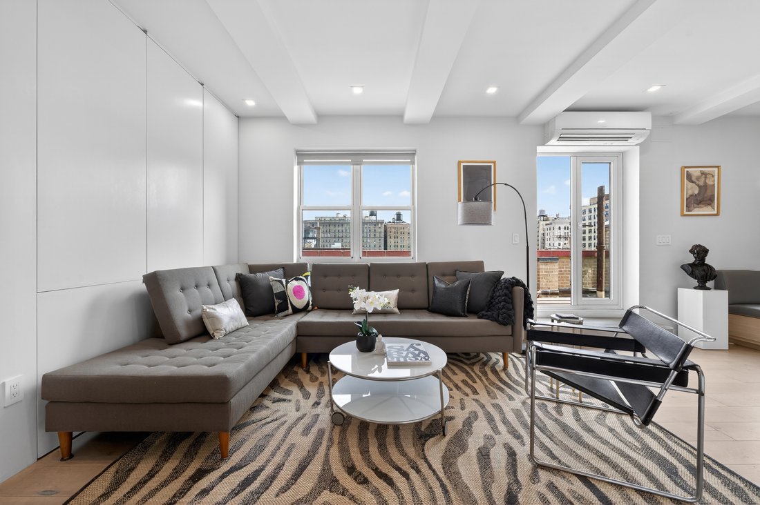 Co Op in New York, New York, United States 4 - 17564270