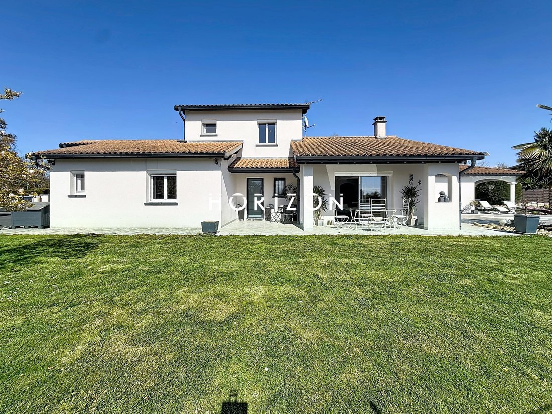 Casa di campagna a Villars-les-Dombes, Auvergne-Rodano-Alpi, Francia 2 - 17561890