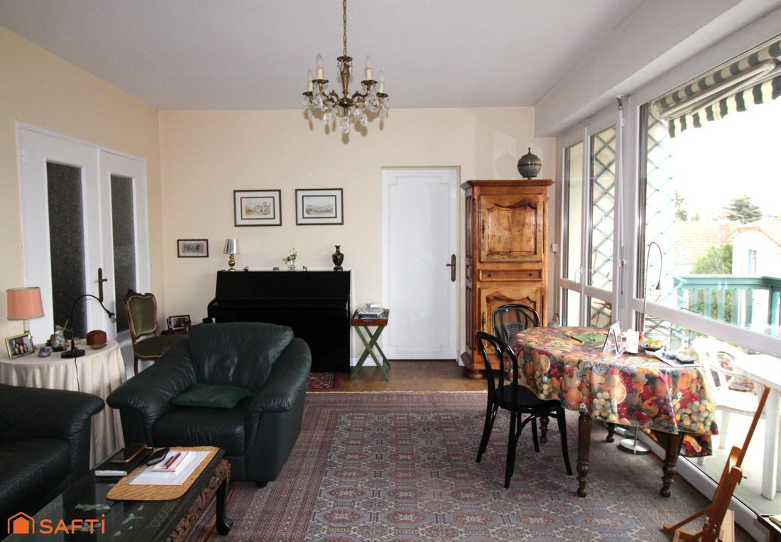 Apartment in La Faiencerie-Le Clos Saint Cyr, Bourg-la-Reine, France 2 - 17559182