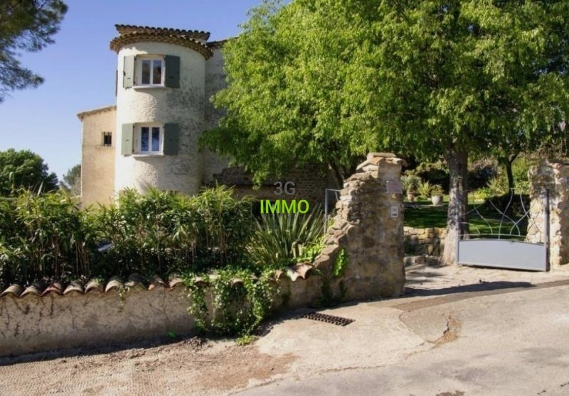 Estate in Uzès, Occitania, France 1 - 17557964