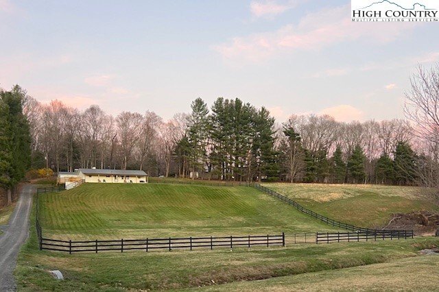 House in West Jefferson, North Carolina, United States 1 - 17556828